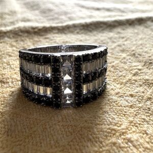 Premier Design ring size 8